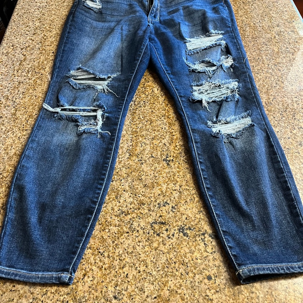 Judy Blue Distressed boyfriend jeans